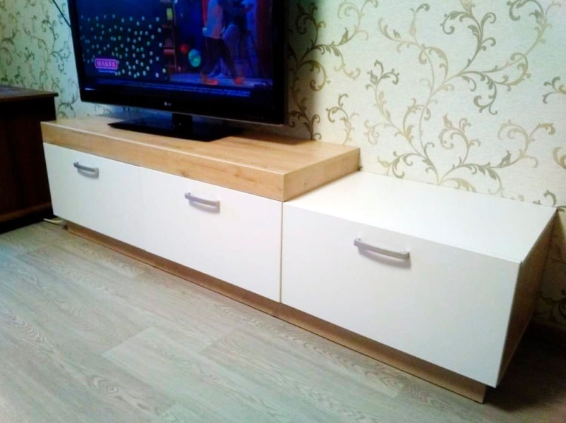 ТВ Тумба №10